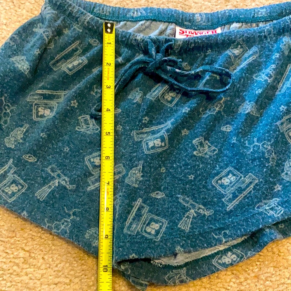 Stranger Things Shorts - Sz XS - Picture 4 of 4